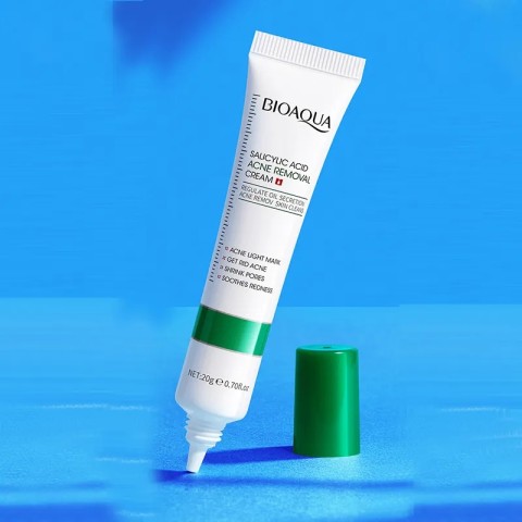 Крем Bioaqua 20г. д/глаз Увлажняющий и осветляющий с салициловой кислотой