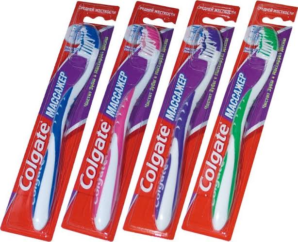 Зубная щетка Colgate Массажер средняя  (12/72)