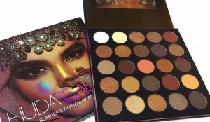 Тени для век 25цв. Huda Beauty 25 Colours Textured Eye Shadow